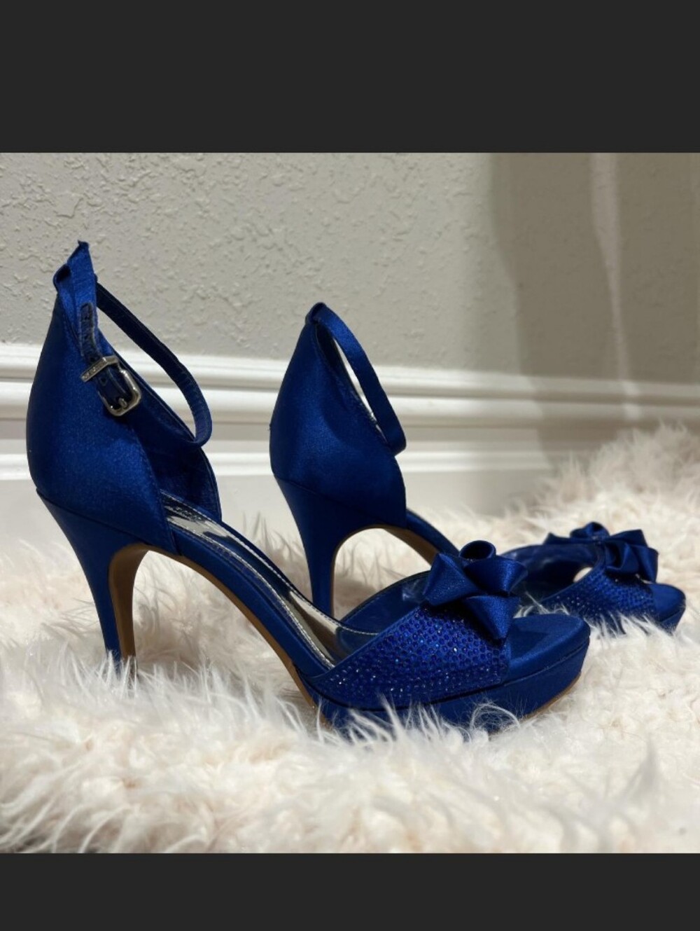 Gianni Bini royal blue satin platform peep-toe heels with bows size 6